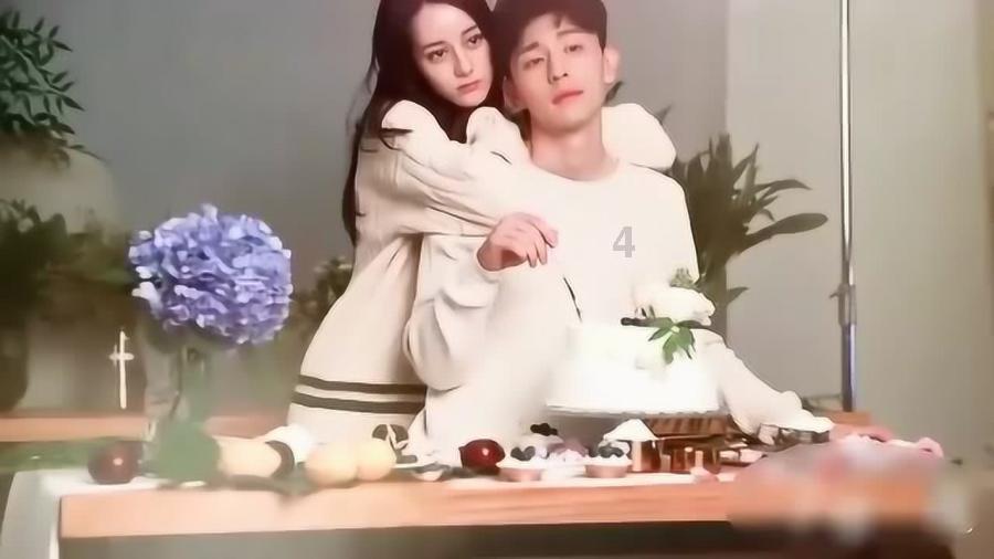 吃星星的恐龙男孩