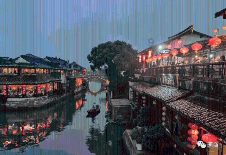 乡亲“出街”扭秧歌免费大米送游客